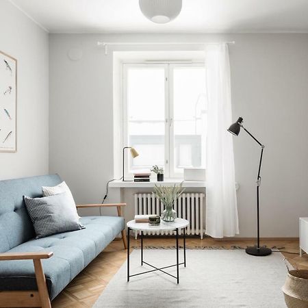 Central 2-Bedroom Design Apartment 赫尔辛基 外观 照片