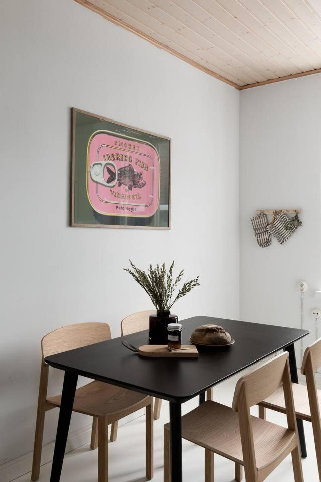 Central 2-Bedroom Design Apartment 赫尔辛基 外观 照片